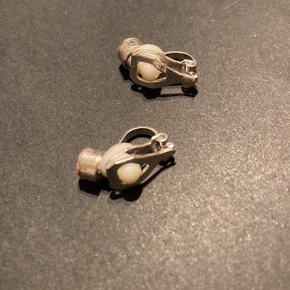 ⭐️ Pink 🌸Stud Silver Clip-On Earrings - Picture 5 of 6